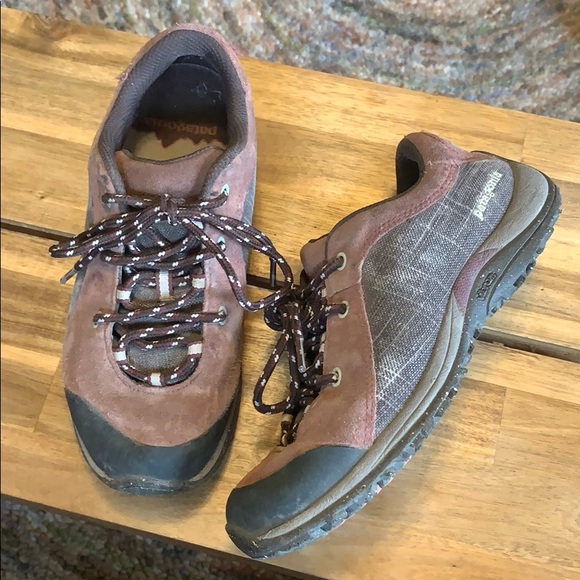 Patagonia Shoes - Patagonia Bly Hemp Cattail Hiking shoes size 6